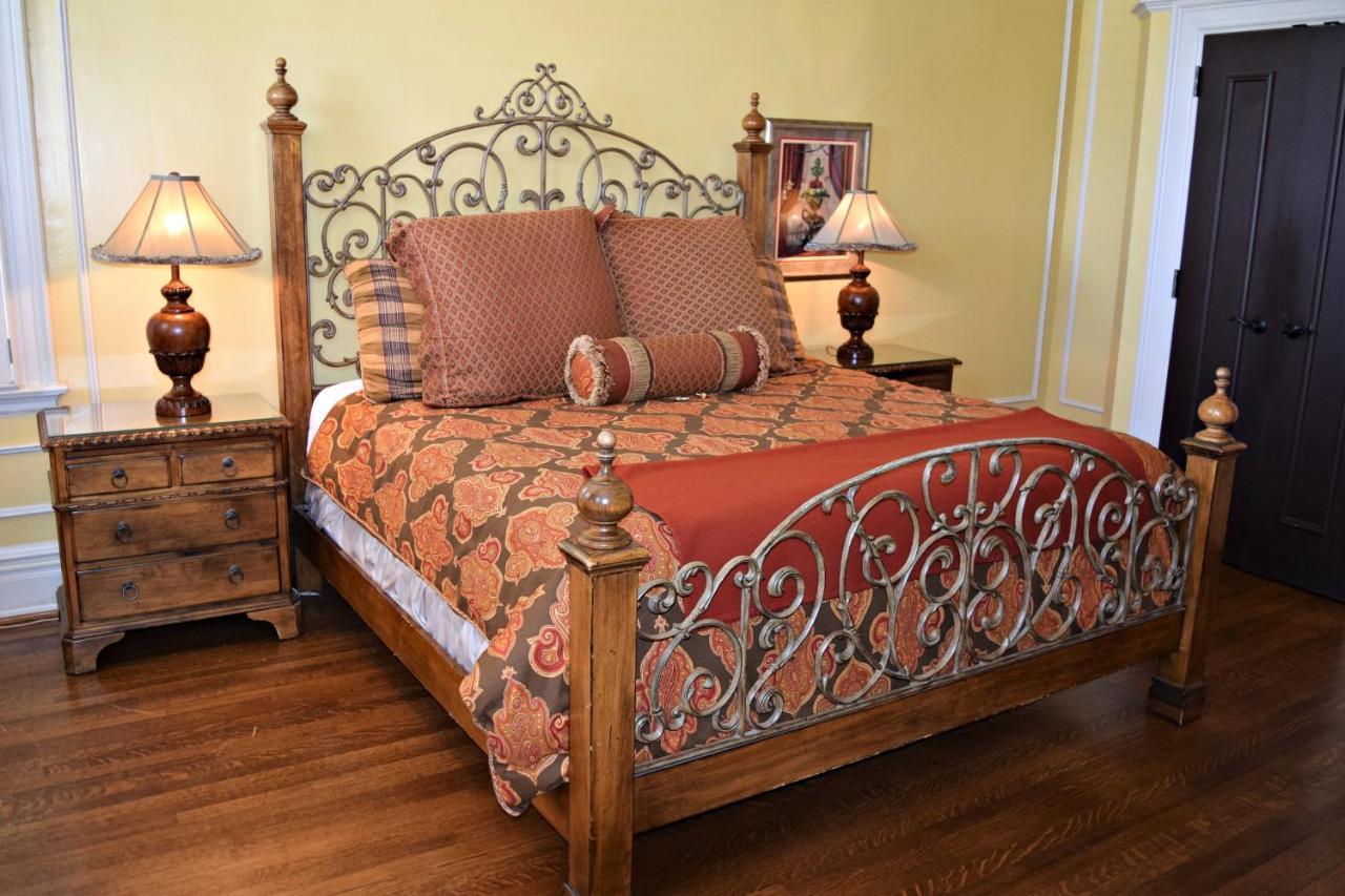 Jh Adams Inn, Trademark Collection By Wyndham High Point Exterior photo